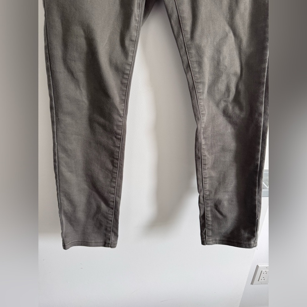 Muji Cropped Jeans in Green-Grey | Size 25 | 10” Rise - Picture 3 of 7